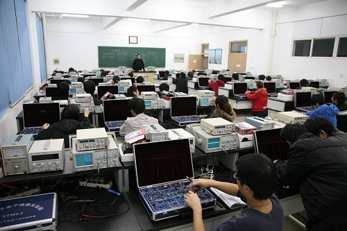 电子信息工程技术 塑造未来智能世界的核心力量